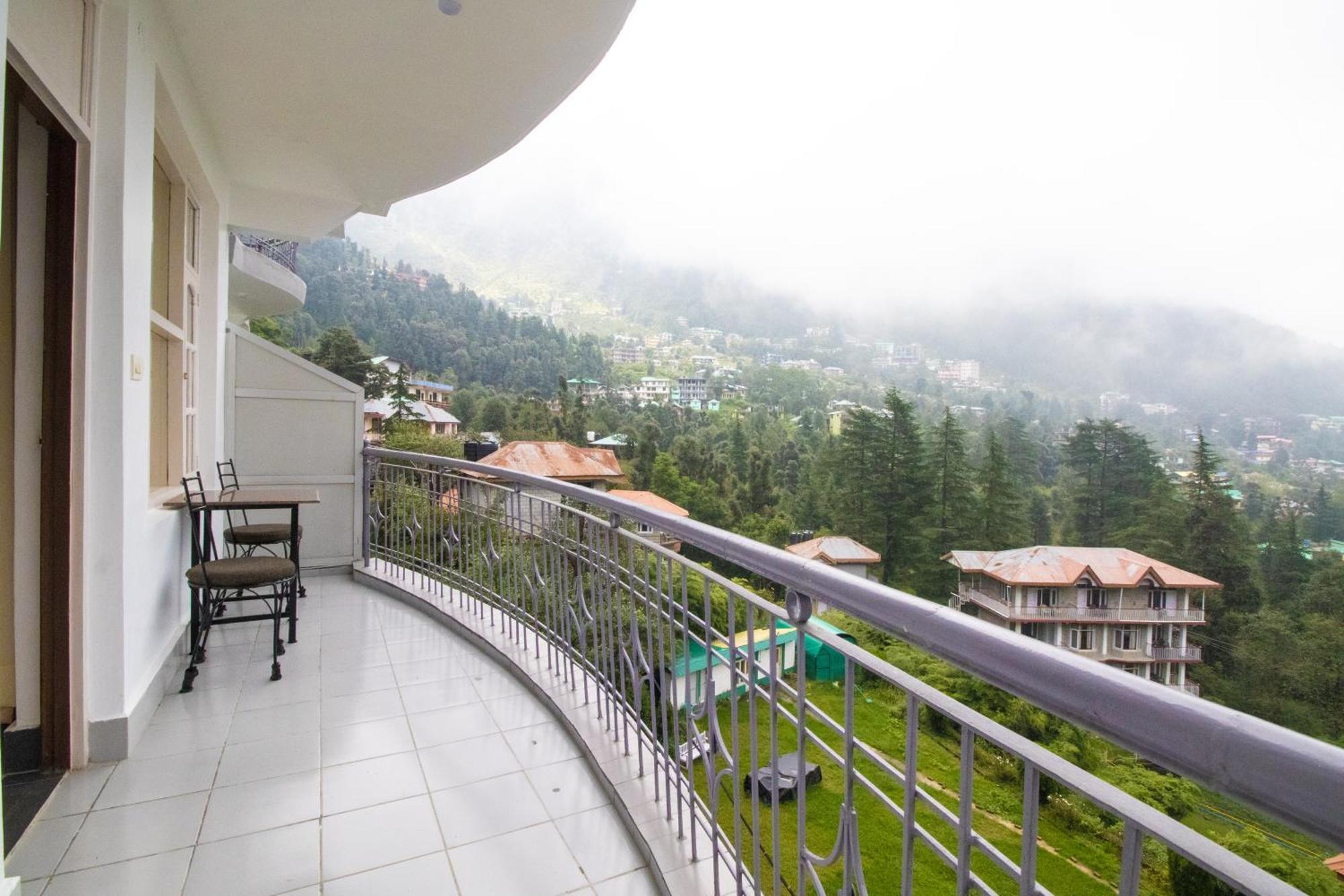 Wow Stayz2 Hotel The Lodge Dharamshala Exteriör bild