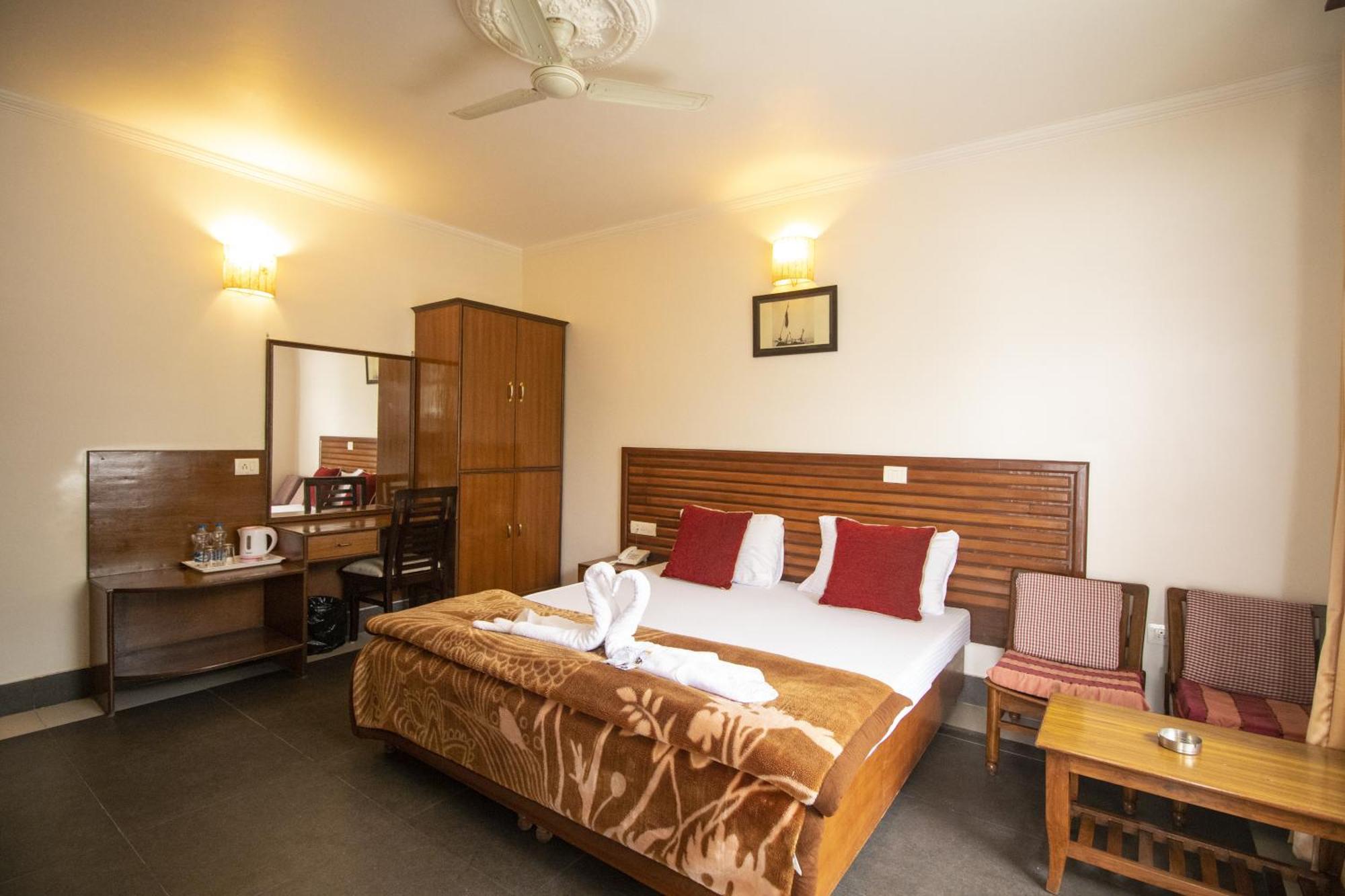 Wow Stayz2 Hotel The Lodge Dharamshala Exteriör bild