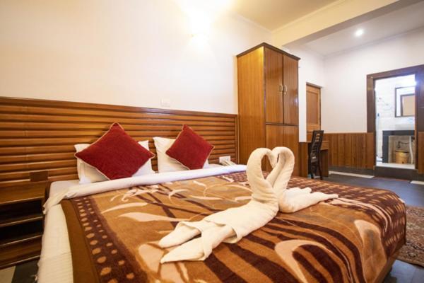 Wow Stayz2 Hotel The Lodge Dharamshala Exteriör bild