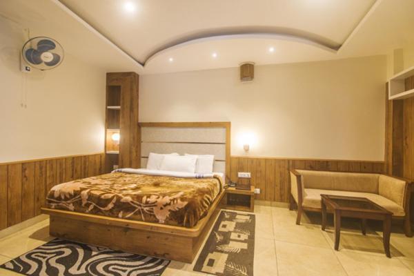 Wow Stayz2 Hotel The Lodge Dharamshala Exteriör bild