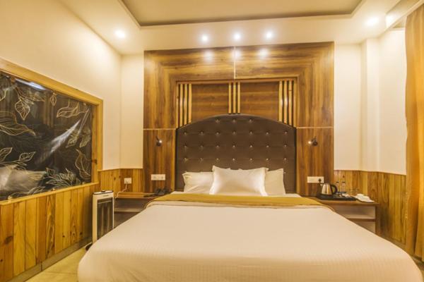 Wow Stayz2 Hotel The Lodge Dharamshala Exteriör bild