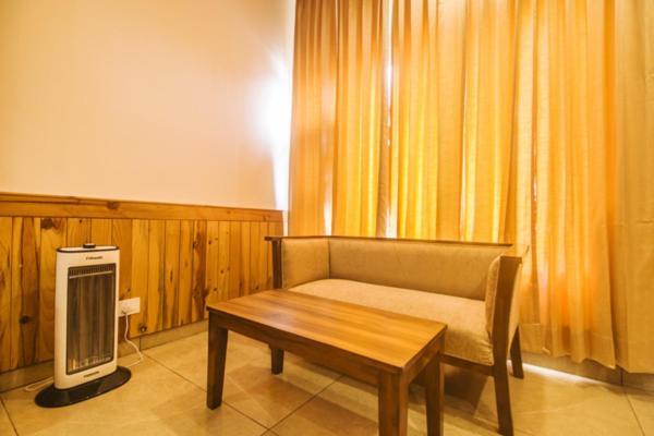 Wow Stayz2 Hotel The Lodge Dharamshala Exteriör bild