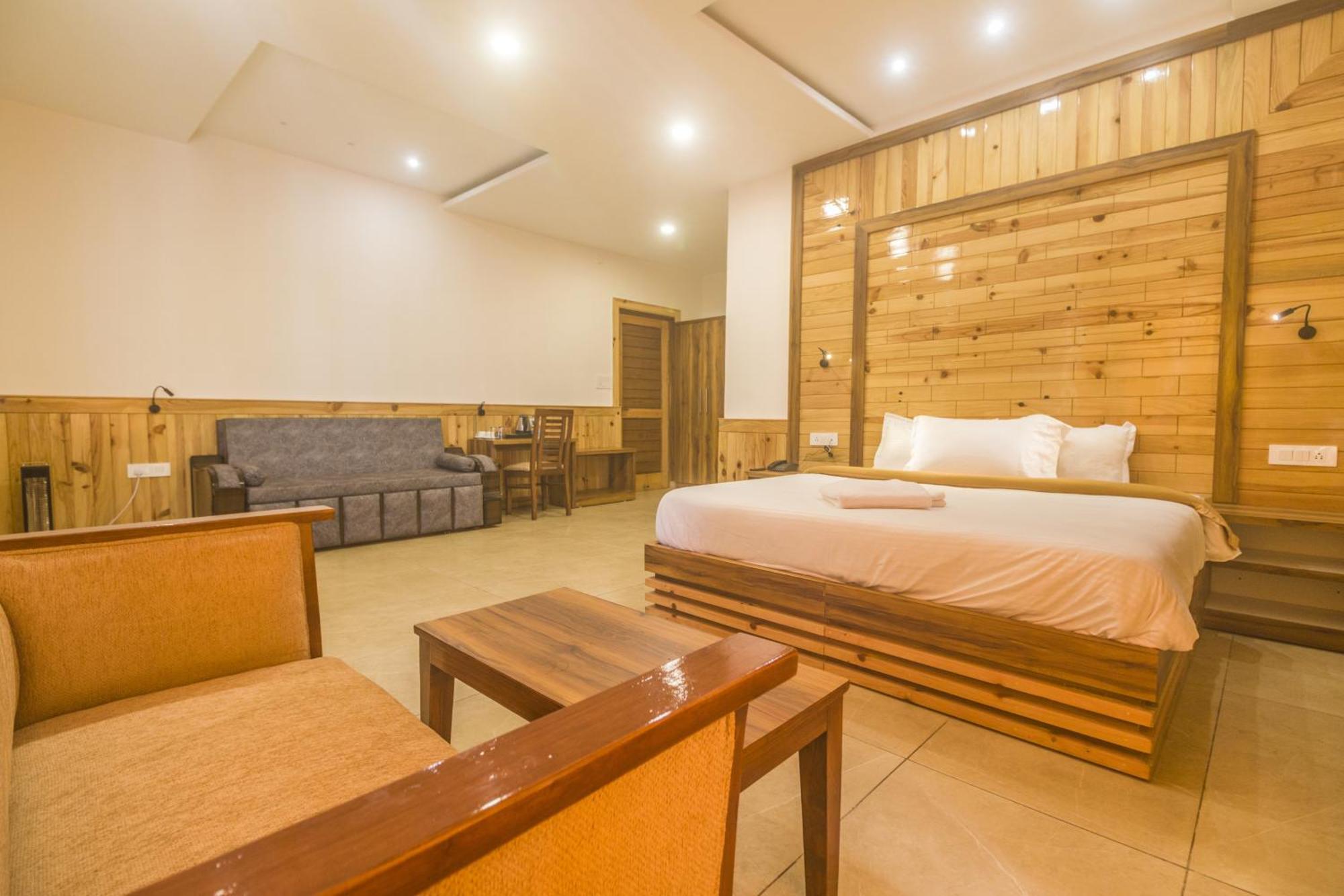 Wow Stayz2 Hotel The Lodge Dharamshala Exteriör bild