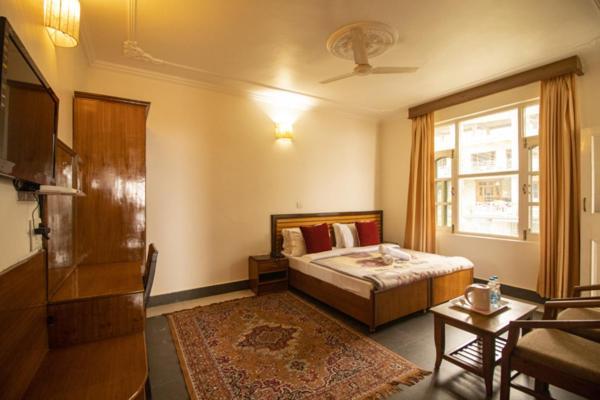 Wow Stayz2 Hotel The Lodge Dharamshala Exteriör bild