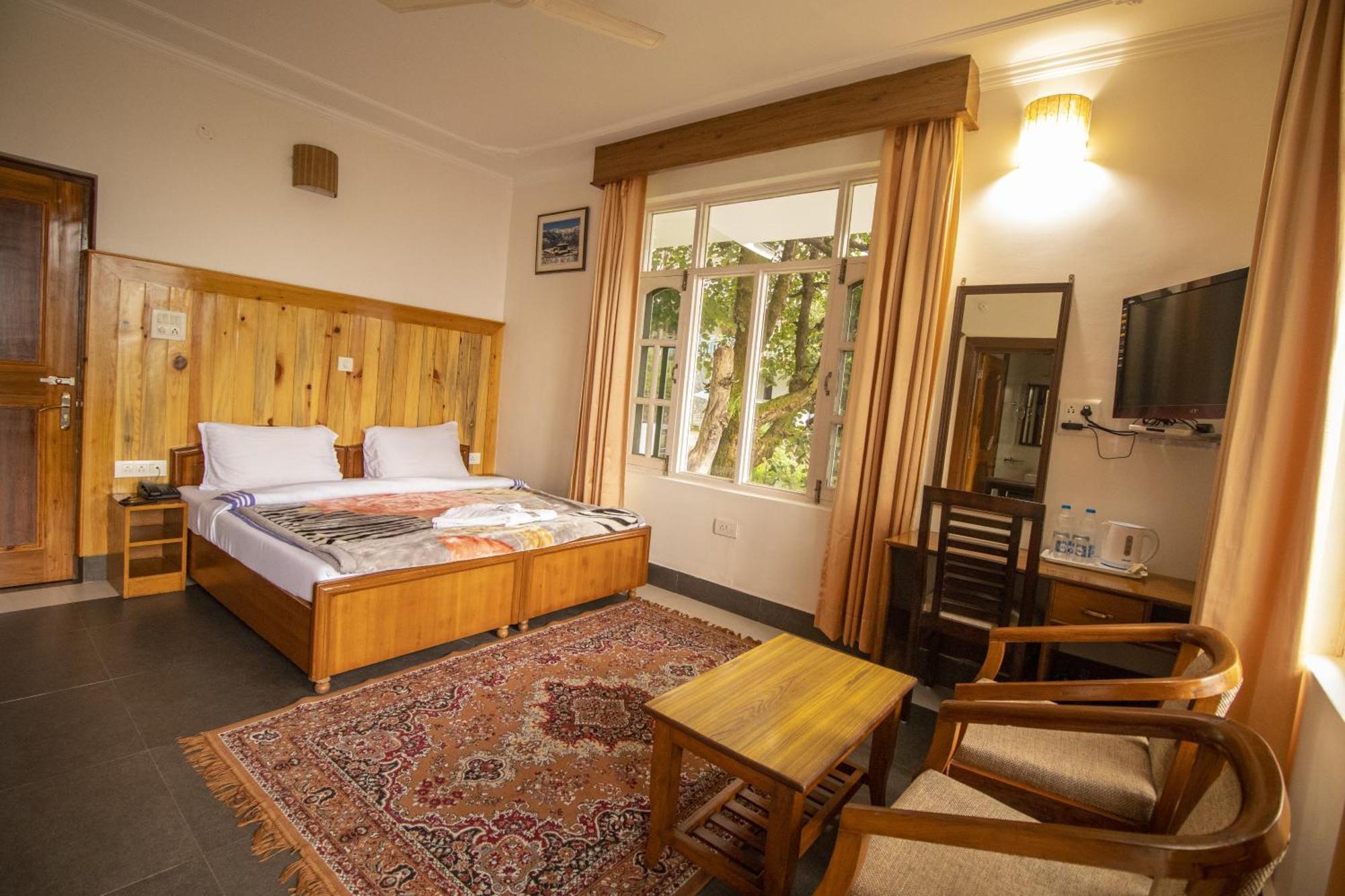 Wow Stayz2 Hotel The Lodge Dharamshala Exteriör bild